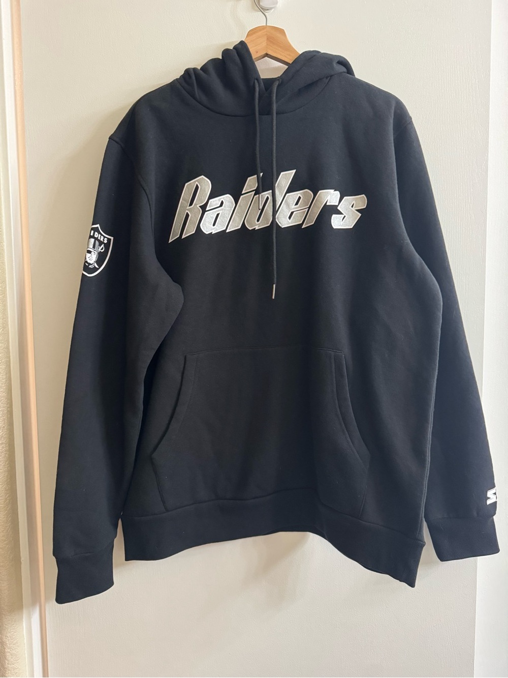 NWT Raiders Black Pullover Hoodie